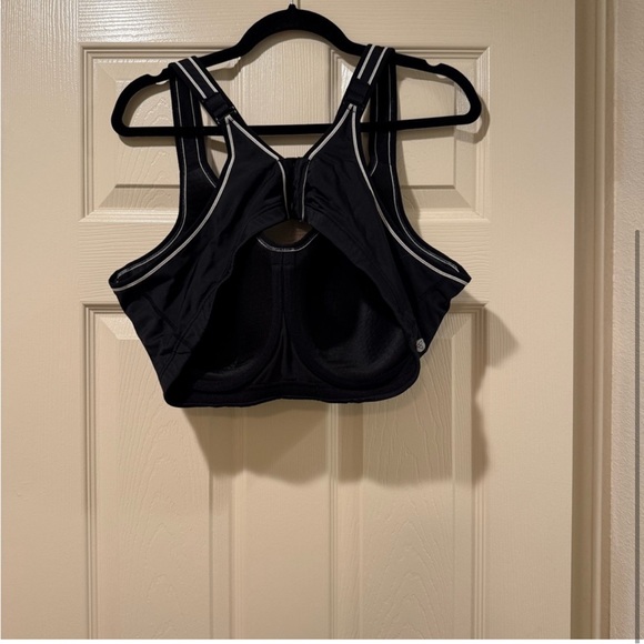 Livi Active Black Racerback Sports Bra with Mesh Panels Size 46D - Picture 3 of 4